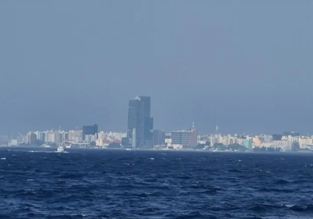 Miadhu aanmu sikhathah nurahkaa vaa minvarah vai nusaafu, samaalu vumah ilthimaas kohffi!