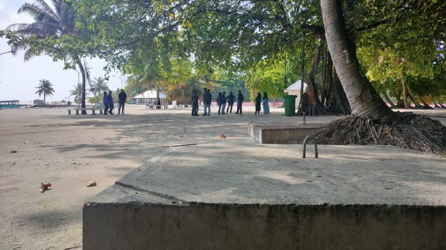 Hirimaradhoo rayyathun ge haqqu thah gellifaivaa kamah bune MDP in HRCM ah massala eh husha'halhaifi