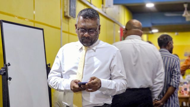 Flat dhinumugai vaki bayakah naajaizu manfaa hodhai dhin massalaigai Akram aai ithuru 3 meehakah dhauvaa kohffi