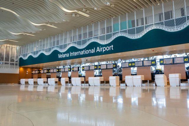 Medhu irumatheege gaumuthakah dhathurukuraa faraaiythakun airport ah dhiumuge kurin flightge mauloomaathu balan edhijje 