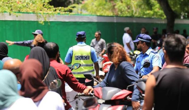 Thoibaa miskithah gellun dhin massala aa gulhigen hayyaru kuri meehaa, eynaage aailaa aai havaalu koffi