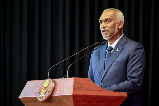 Anhenunnaai anhen kudhinnah rahkaatheri mujuthama eh binaa kurumakee alhungandumenge zinma eh: Raees