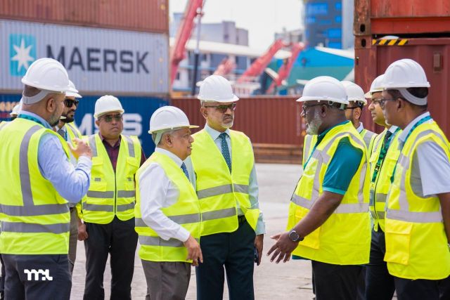 Nazim aai Saleem Male' viyafaari bandharah ziyaaraiy kuravvaifi