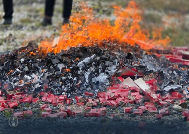 Gavaaidhaa hilaafah etherekuran ulhenikoh hifahattaafai huri 1.8 million cigerrate nahthaalaifi 