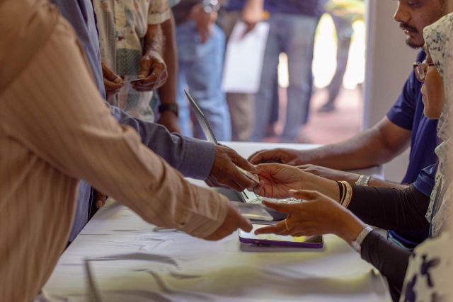 Beyrugai huri kuni thakeh gai roave gudhanakah bedethi gehlun thakeh, haalugai jehunu 21 meehakah eheevanee 