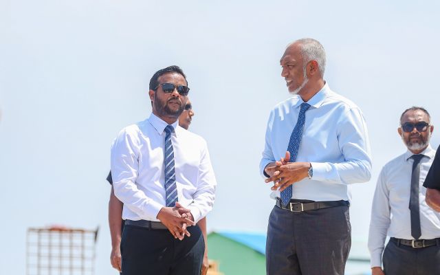 Baazaaru mathee magu hedhumuge masakkaiy Raees ballavaalavvaifi