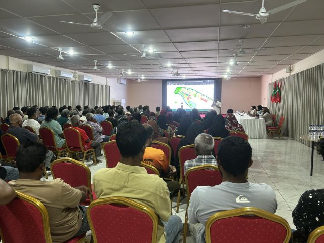 Hanimaadhoo in bin dhookurun huttuvan Council in fuluhah