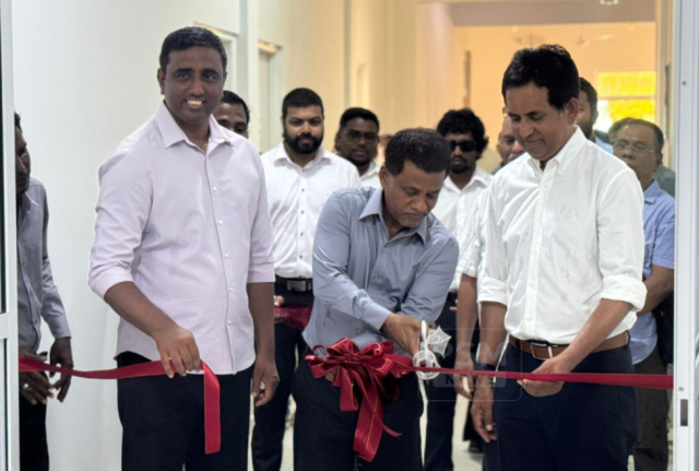 Kudhi aabaadhee thakuge sikhee hidhumah fulhaa kurumah ves massaikah kuramun dhaa kama Nazim vidhaalhu vejje