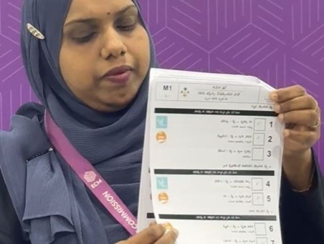 Dh. Meedhoo councilge raees ge magaamuge vote alun gunumaaeku MDA ge candidate inthihaabuvehje