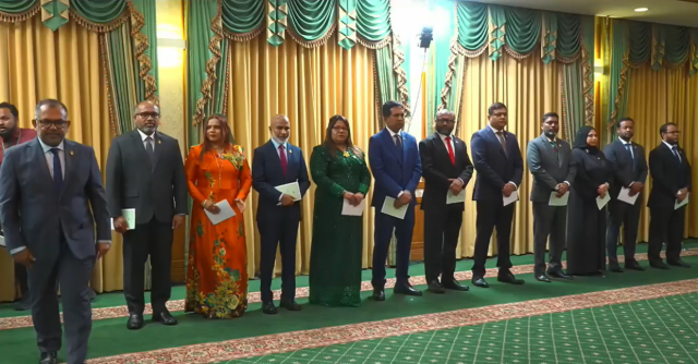 Aa vazeerun huvaa kuravvaifi, Iruthisham, Heenaa adhi Geela himeney 