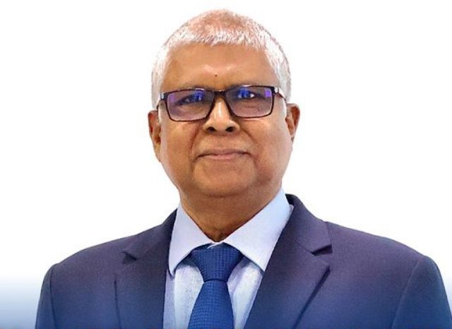 Sarukaaruge is magaamuthakeh furuvvaafaivaa Hussain Mohamed Manik retire kuravvaifi 