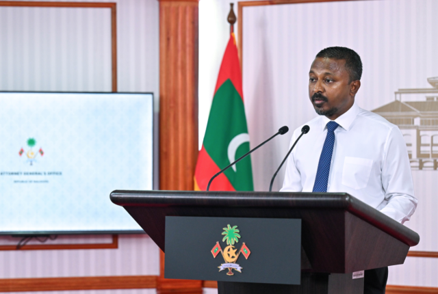 Rayyithunge zaathee mauloomaathu rakkaatheri kurumakee muhimmu gaanoonehe: Usham