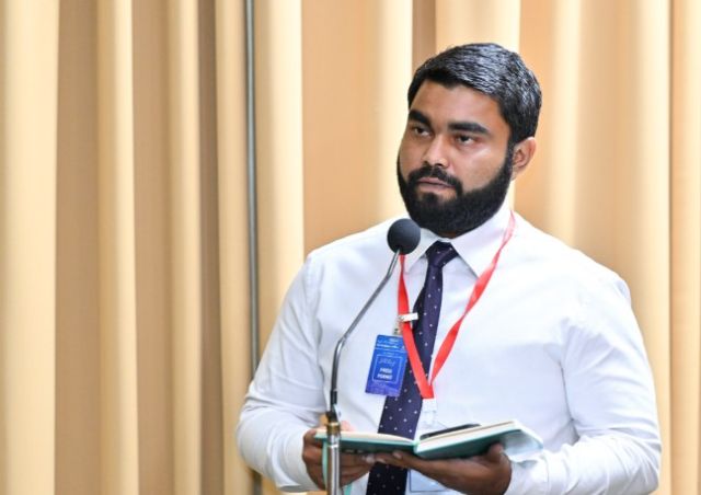 Court auraa hilaaf vi kamah bune noosveringe badhdhaluvumun Shahzan nerefi