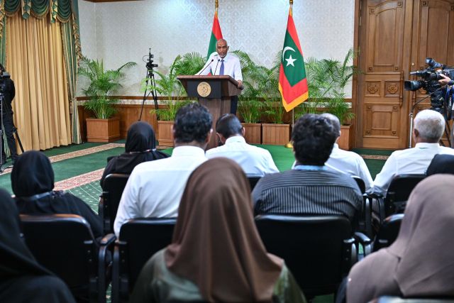 Court amuraa hilaafukamah ninmai Adhadhu noohah raees office ge press thakun furusathu bandhukoffi 