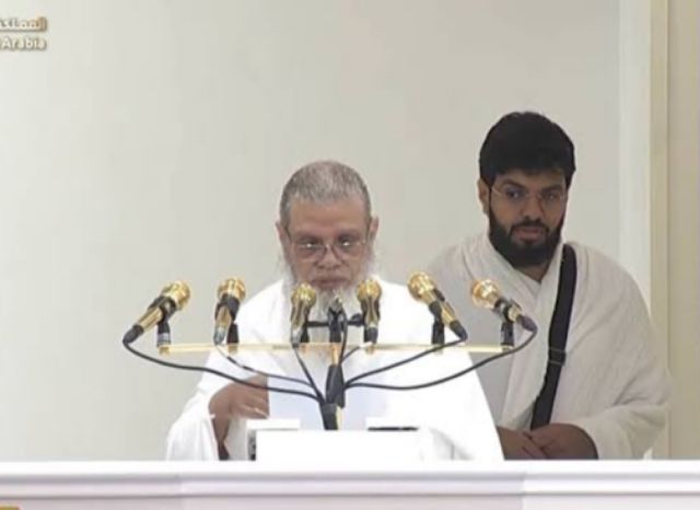 Qiyaamaih dhuvahah thayyaaru vumashaa Shirukun dhuruheli vumah Arafath dhuvahuge khuthubaagai govaalaifi 