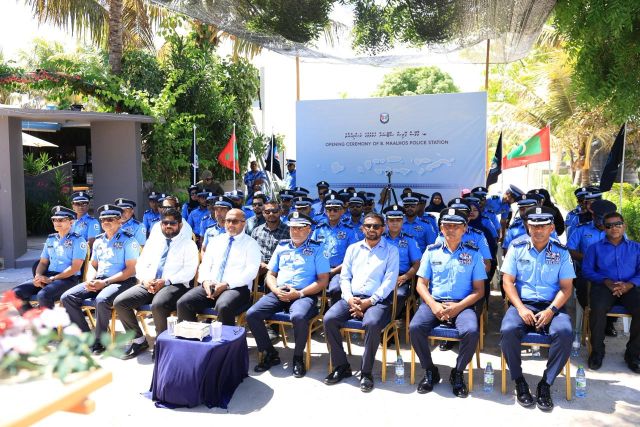 B. Maalhohu police station ge aa imaaraih hulhuvaifi 