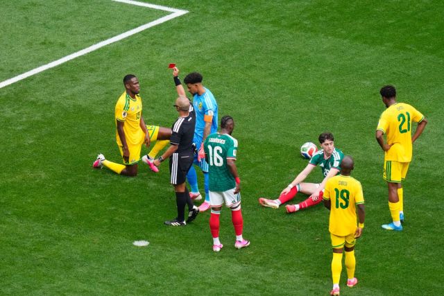 World Cup 2026: Furathama match gai ves 3 rai card