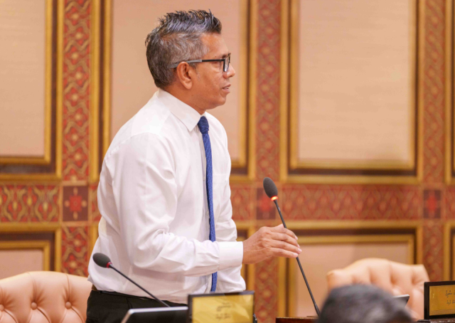 Bodu ihuthijaajakah fahu, member Sobe muhimmu dhe committee akah ayyan kohfi