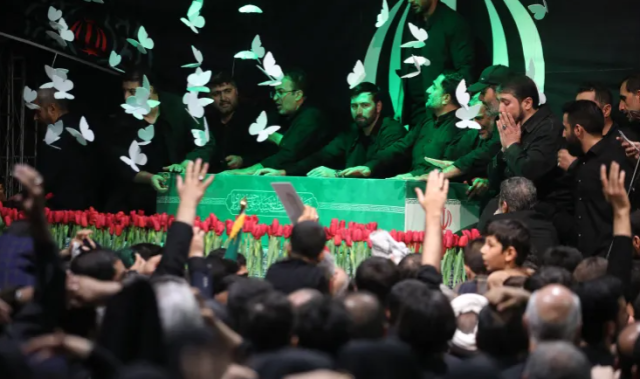 Iran ge kureege leader Khamenei ge janaazaage fahathugaivaa siyaasee adhi dheenee message thah