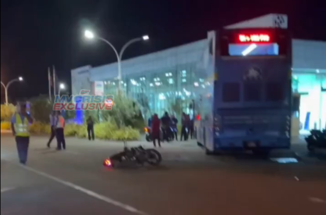 Bus akaa cycle eh jehi Male' gai nurakkaatheri accident eh. cycle dhuhvi meehaa ah faruvaa dhenee 
