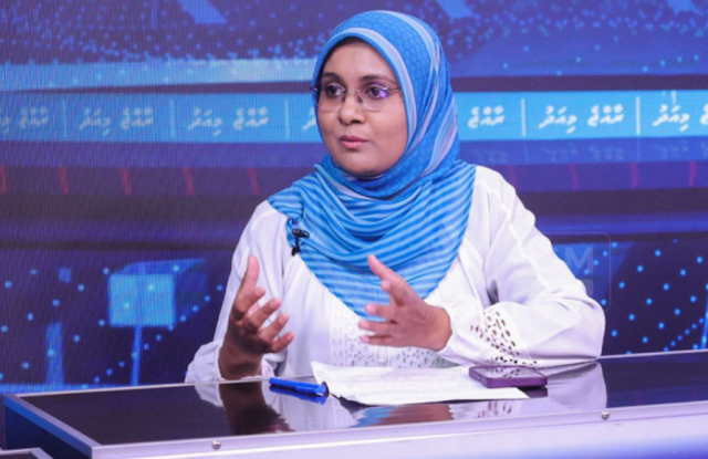  64 memberun ge voter eku, Tax commissioner akah Fathimath Ameeza ayyan kuran majileehun faas kohffi
