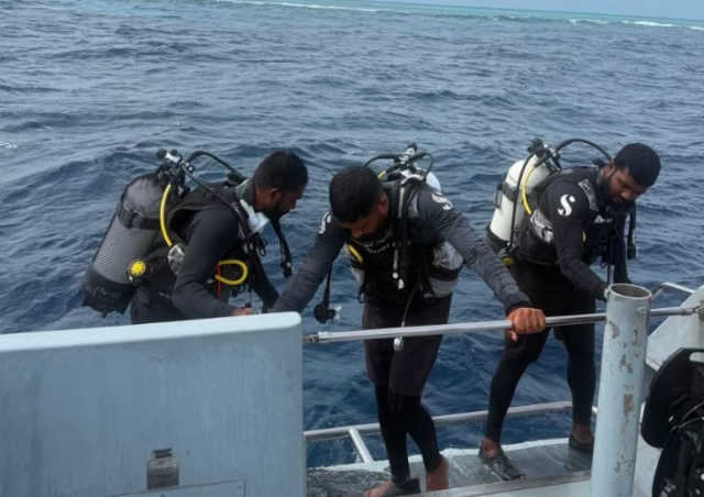 Gaafaru kairiyah bandun jahaali kolhu vettin gellunu 2 meehun hodhan bodu sarahahdheh balaifi