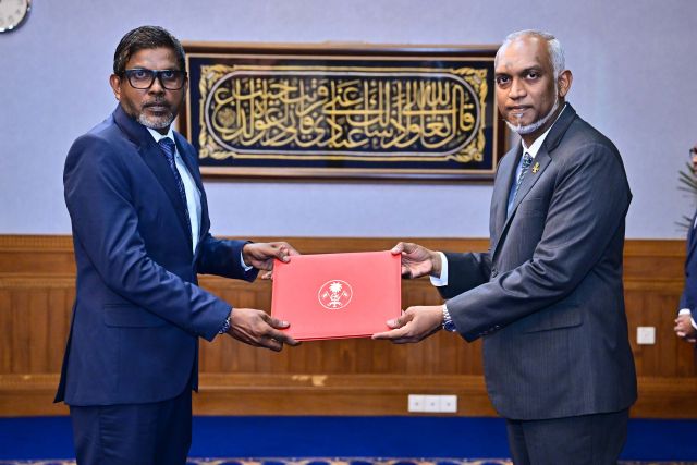 Vazeefaa aa behey tribunal ge naibu raees kamah Mamdhooh