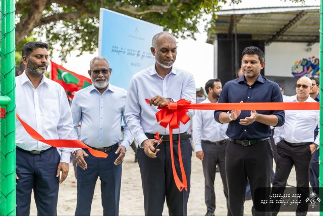 AA. Ukulhahugai tharaggeekuri aa volley court raees Muizzu hulhuvvaidhevvaifi 