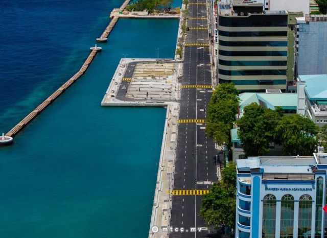 Fuluhunqe marukazun feshigen sifainge mazuhazaa dhemedhu thodhigandu sifainnah haasa kohffi