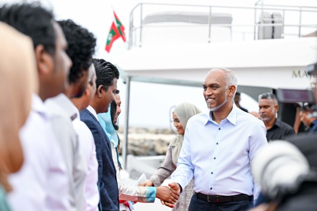 Raeesuljumhooriyyaage dhekanbalun Aa. Ukulhahah vadaigenfi