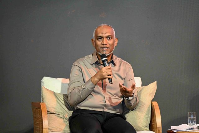 Zuvaanun baaruveri kuruvumugai sarukaarun othee saabithu kamaaeku: Raees