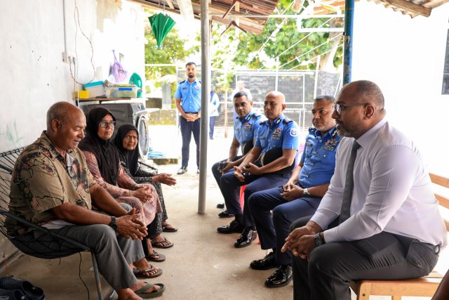 Gehlligen hoadhamundhaa sergent Ali Nafiuge mainbafainnaa bahdhalu kuran minister aai CP N. Manadhuah 