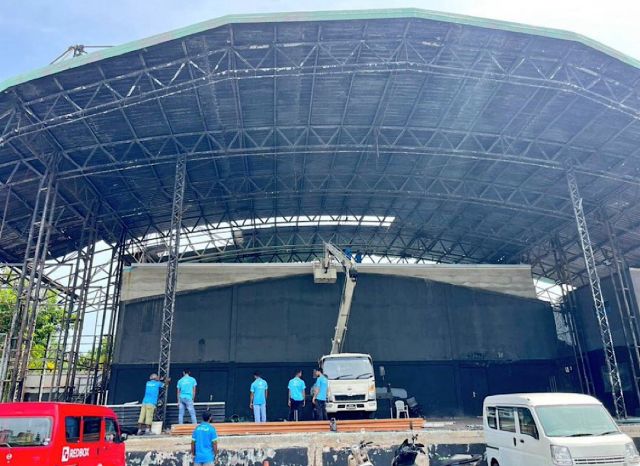 Carnival stage roolhaalumah e sarahahdhugai huri vehicle thah nagan angaifi 