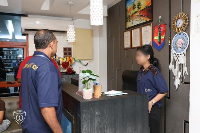 Hulhumale salon thakaai spa thakah haassa raid eh, 26 bidheyseeaku faaskoh 7 meehaku hayyarukoffi 