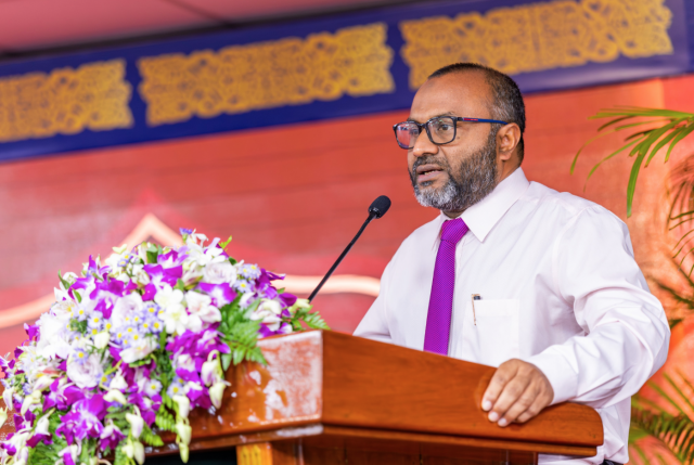 Islam dheenugai saabithuve thibumah Raees Maumoon ge ilthimaaseh