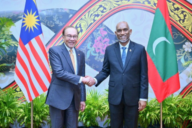 Raees Muizzu ge saabithu kamah Malaysia boduvazeeru ge thaureef!