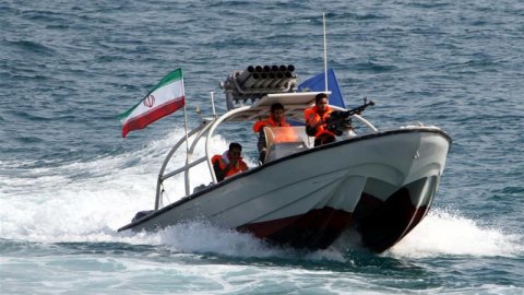 Iran seizes ship, arraests 16 Malaysian crew