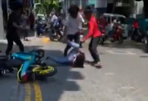 Police probes assault case on Male' City road