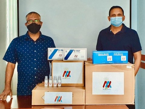 Colonel Rtd. Nazim donates 6000 PPE to taxi drivers