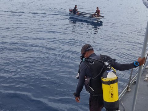 Search for the missing man from boat to Mandhoo continues