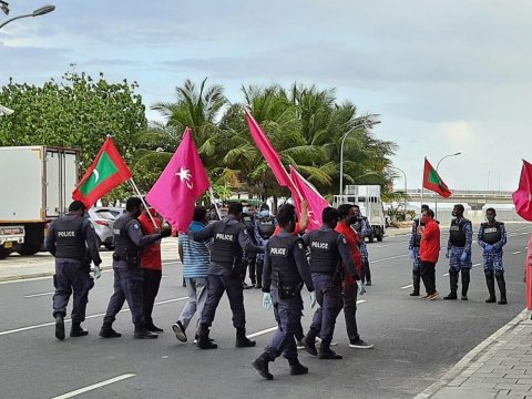 Police release all 25 arrested from yesterday's protests