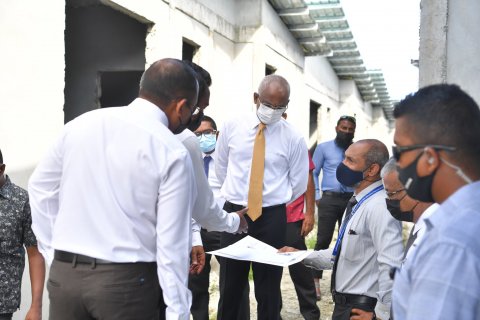 President examines housing unit project in Thimarafushi