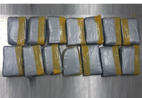 Two Brazilians arrested with 18 kg of drugs at the airport