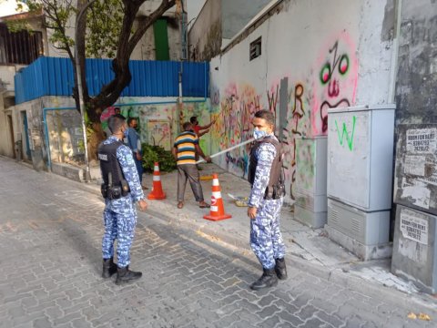 City Council & Police in an effort to remove graffiti 
