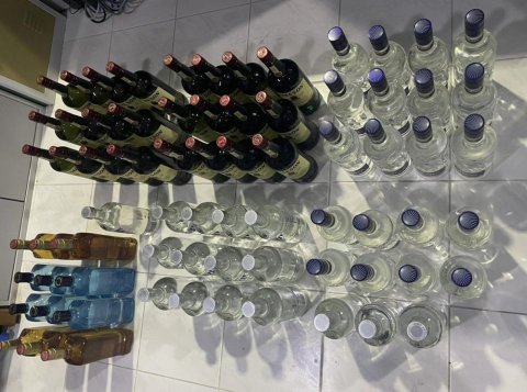 Man arrested in Maafushi with 72 bottles of alcohol