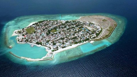 Local man dies while diving in Meemu Atoll