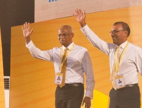 Nasheed travelling to Thinadhoo but not for campaign launch