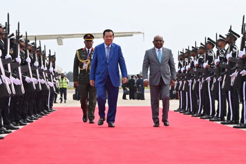 Cambodian PM arrives in the Maldives for an official visit