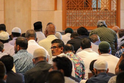 Salt in the air blamed for broken ACs in Salamaan mosque