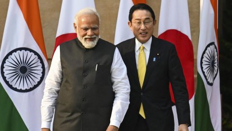 Japan PM to visit India